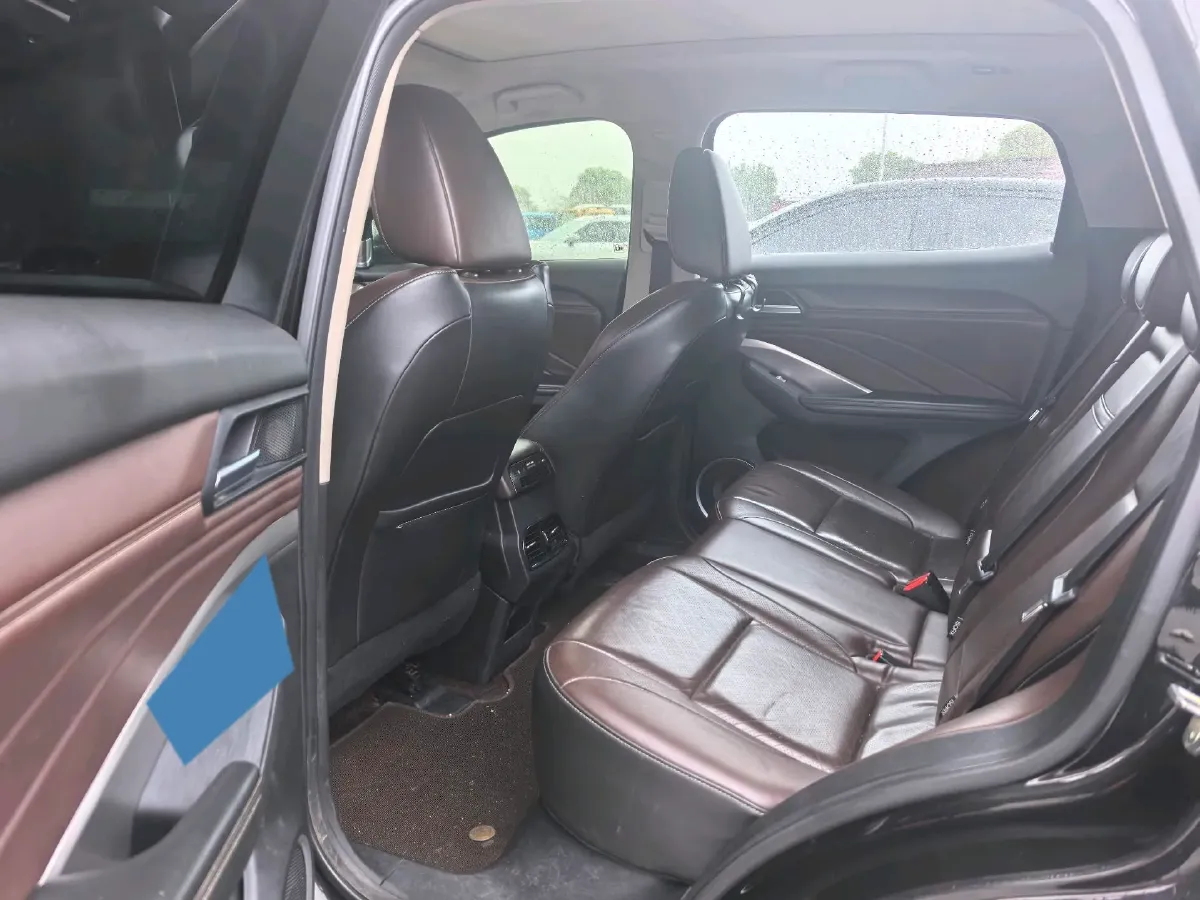 2020 WEY VV6 2.0T 227HP L4 7DCT,autocango,china used car exporter,china ev exporter,chinese used car exporter,chinese used ev exporter