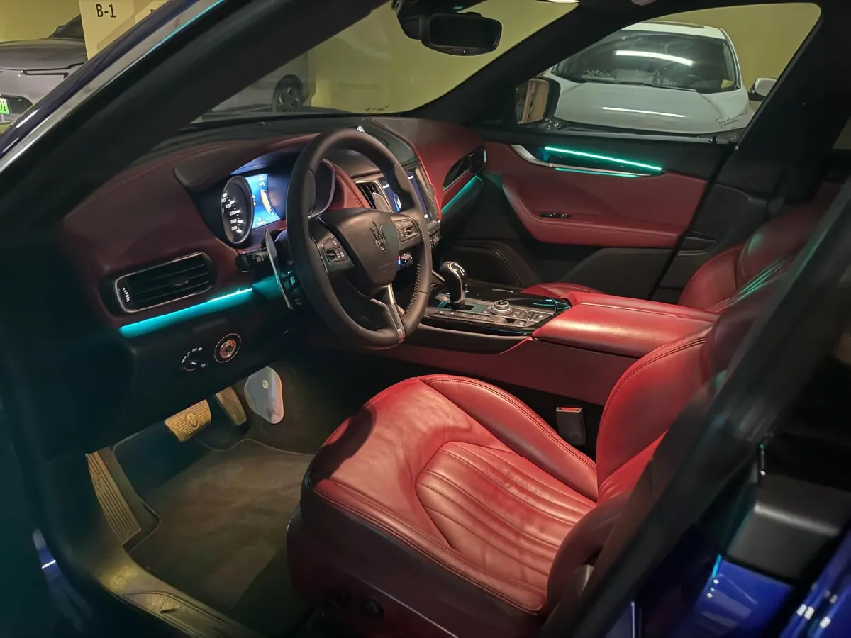 2018 Jaguar XJ 3.0T 340HP V6 8AT,autocango,china used car exporter,china ev exporter,chinese used car exporter,chinese used ev exporter