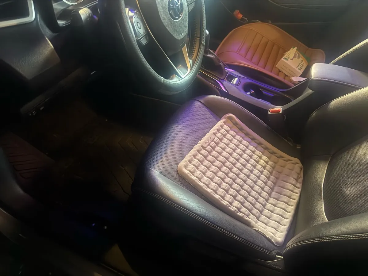 2021 Toyota Corolla 1.2T 116HP L4 CVT,autocango,china used car exporter,china ev exporter,chinese used car exporter,chinese used ev exporter