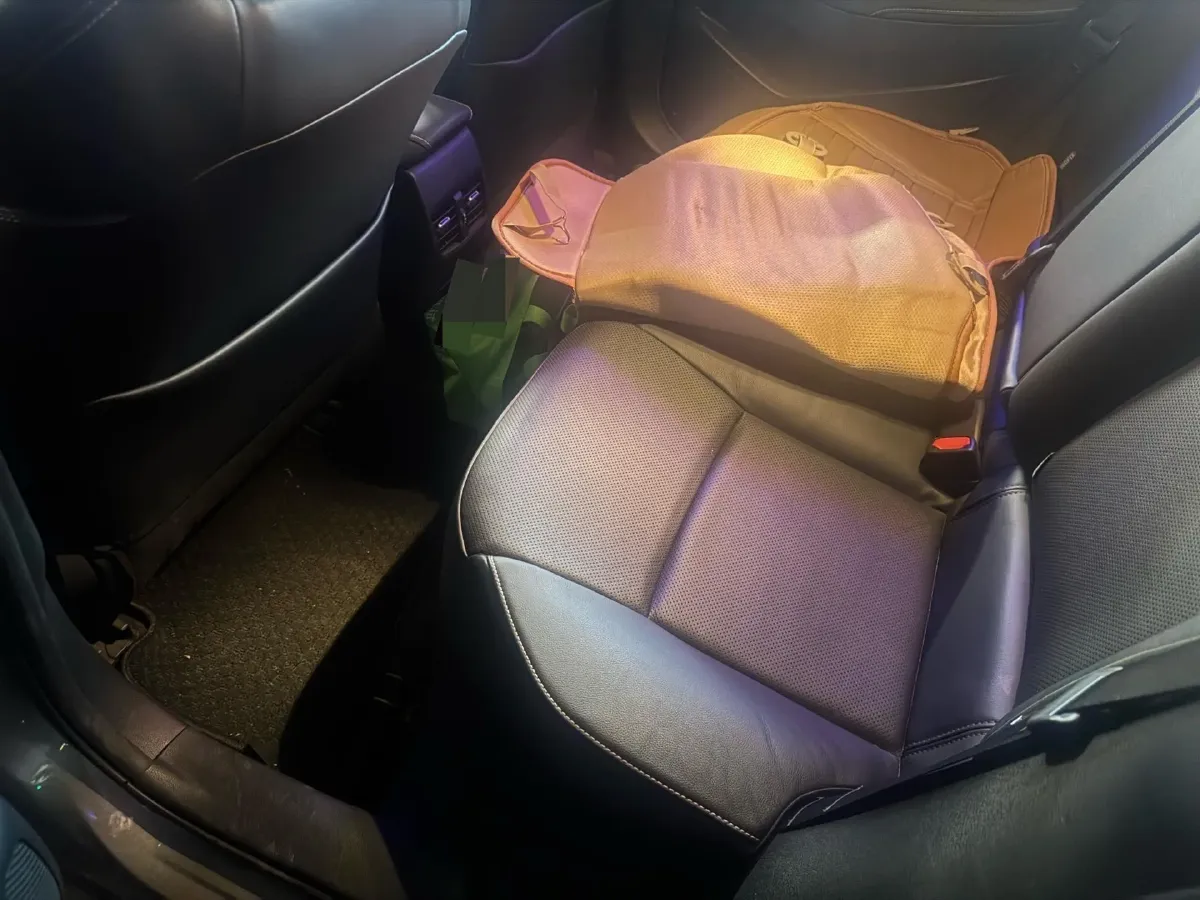 2021 Toyota Corolla 1.2T 116HP L4 CVT,autocango,china used car exporter,china ev exporter,chinese used car exporter,chinese used ev exporter