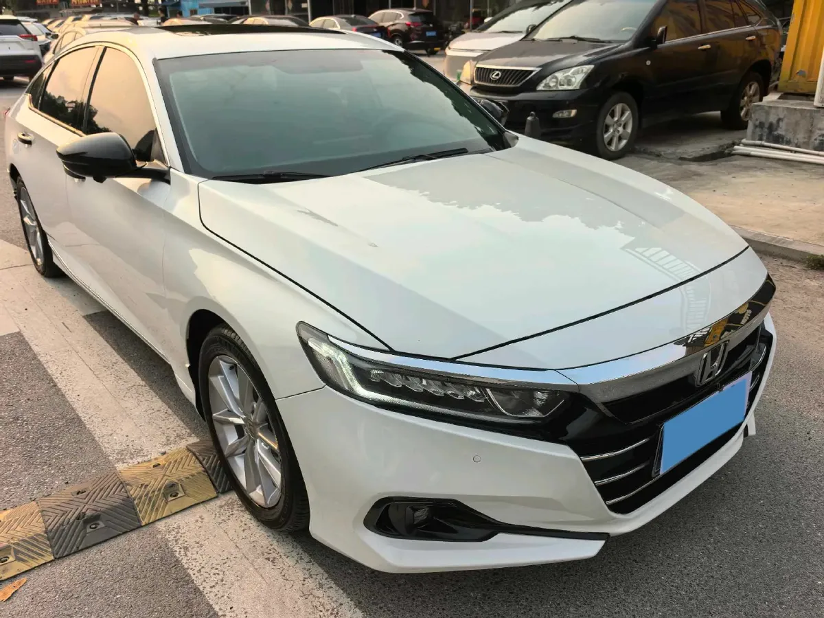 2022 Honda Accord 1.5T 194HP L4 CVT,autocango,china used car exporter,china ev exporter,chinese used car exporter,chinese used ev exporter