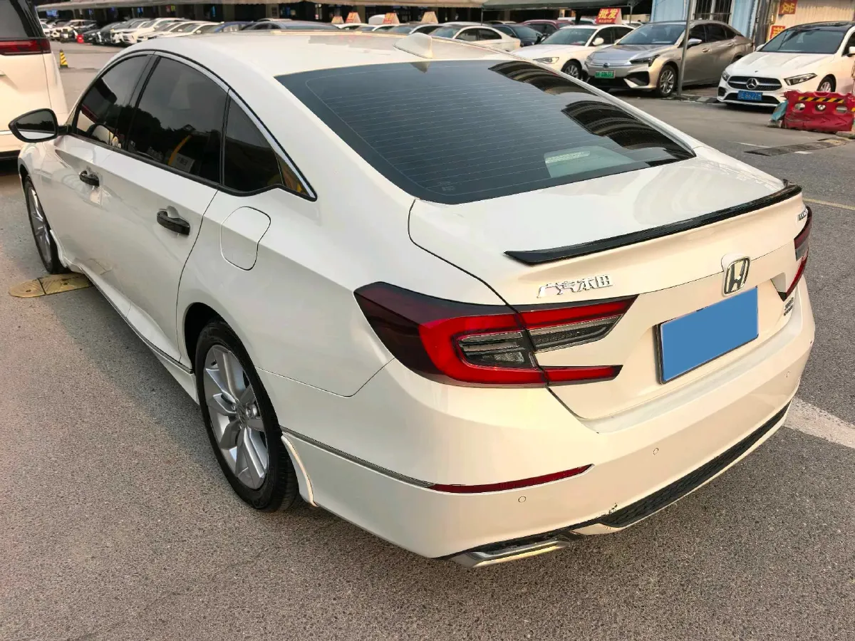2022 Honda Accord 1.5T 194HP L4 CVT,autocango,china used car exporter,china ev exporter,chinese used car exporter,chinese used ev exporter