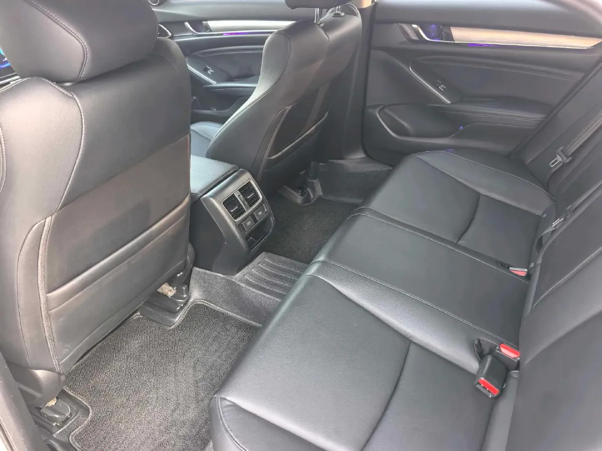 2022 Honda Accord 1.5T 194HP L4 CVT,autocango,china used car exporter,china ev exporter,chinese used car exporter,chinese used ev exporter