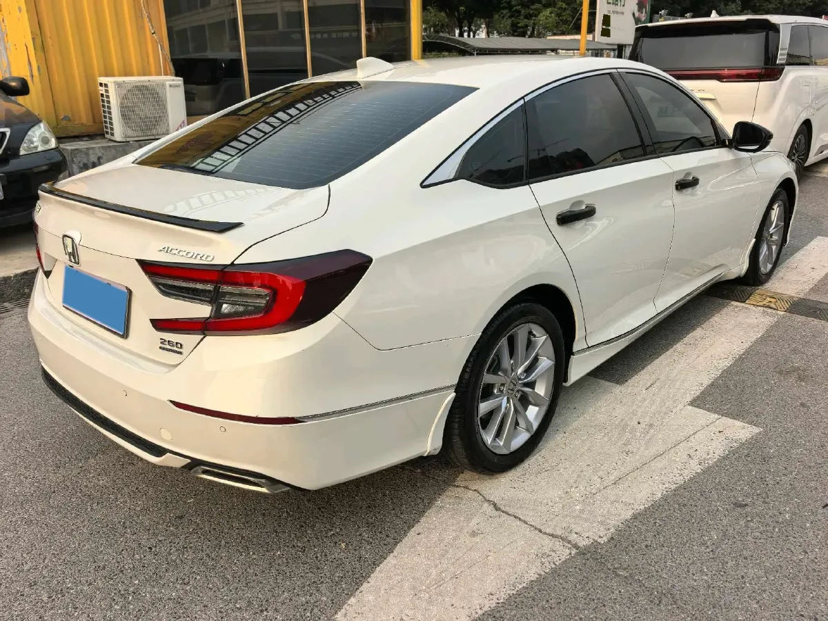 2022 Honda Accord 1.5T 194HP L4 CVT,autocango,china used car exporter,china ev exporter,chinese used car exporter,chinese used ev exporter