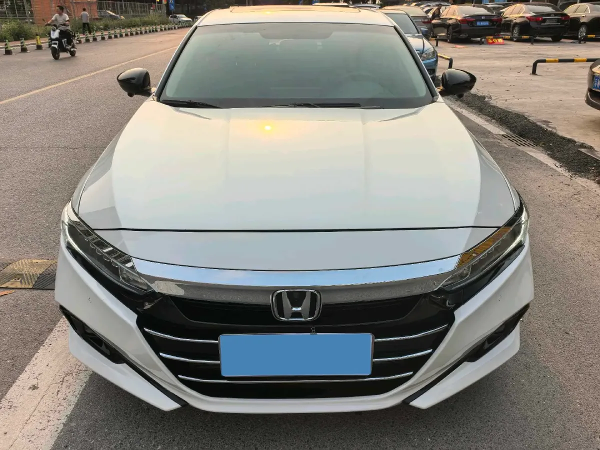 2022 Honda Accord 1.5T 194HP L4 CVT,autocango,china used car exporter,china ev exporter,chinese used car exporter,chinese used ev exporter