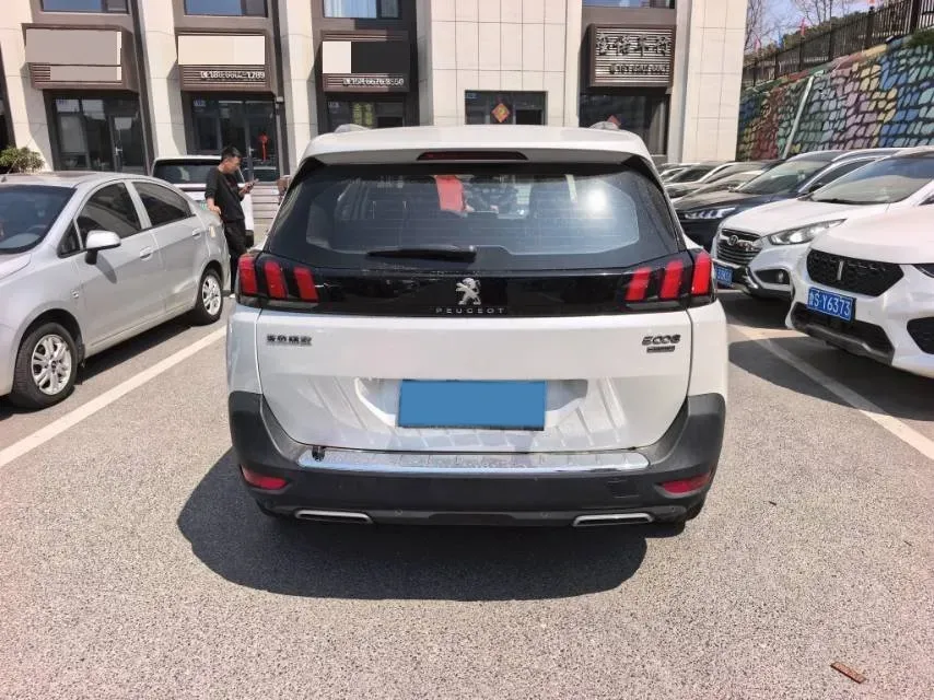 2017 Peugeot 5008 1.8T 204HP L4 6AT,autocango,china used car exporter,china ev exporter,chinese used car exporter,chinese used ev exporter