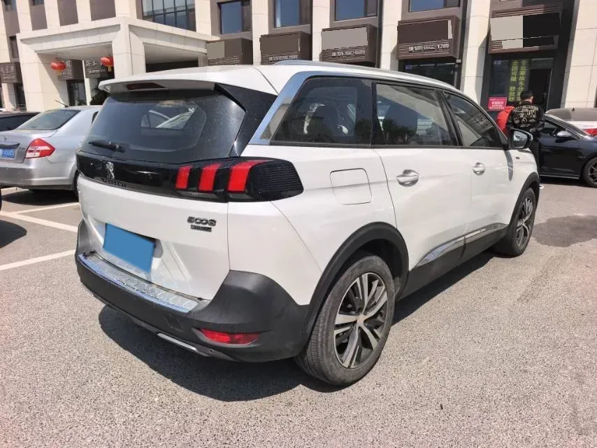 2017 Peugeot 5008 1.8T 204HP L4 6AT,autocango,china used car exporter,china ev exporter,chinese used car exporter,chinese used ev exporter
