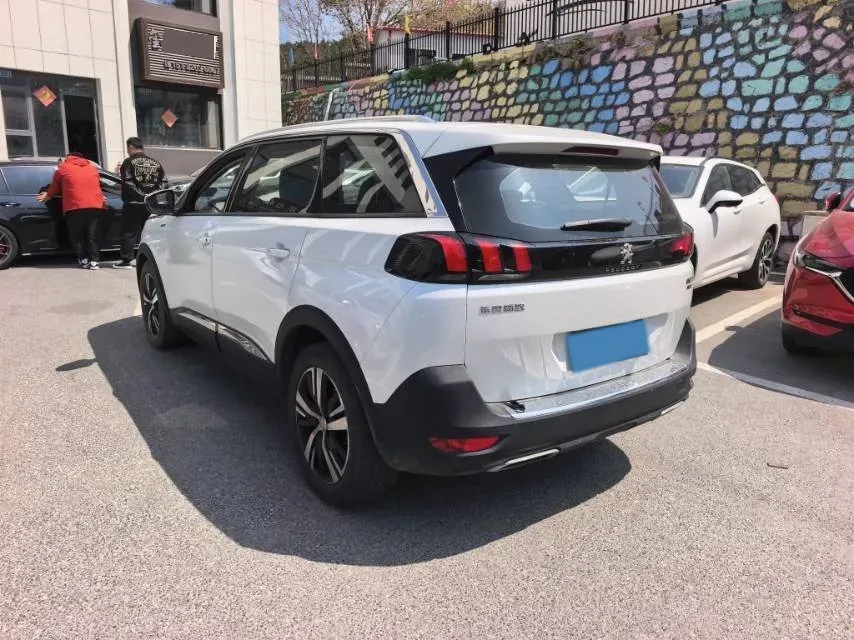 2017 Peugeot 5008 1.8T 204HP L4 6AT,autocango,china used car exporter,china ev exporter,chinese used car exporter,chinese used ev exporter