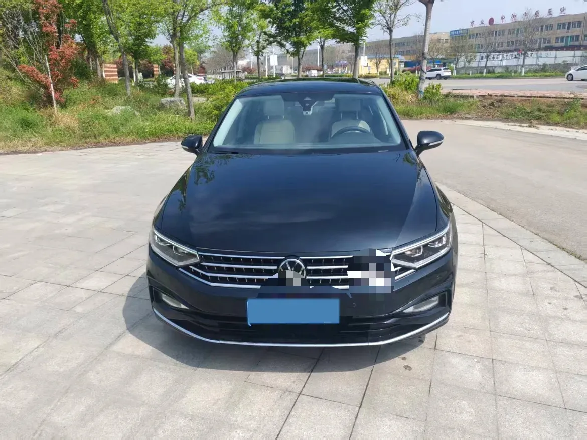 2023 Volkswagen Magotan 2.0T 186HP L4 7DCT,autocango,china used car exporter,china ev exporter,chinese used car exporter,chinese used ev exporter
