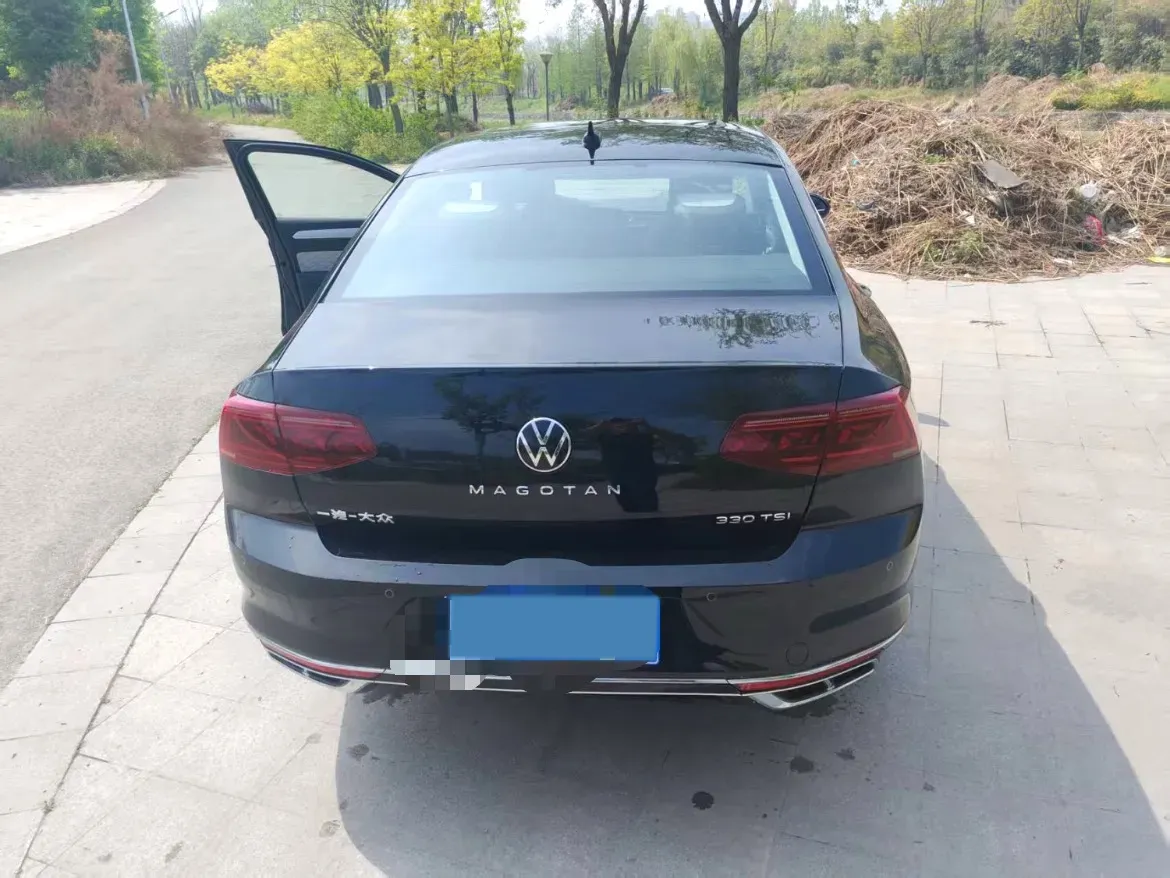 2023 Volkswagen Magotan 2.0T 186HP L4 7DCT,autocango,china used car exporter,china ev exporter,chinese used car exporter,chinese used ev exporter