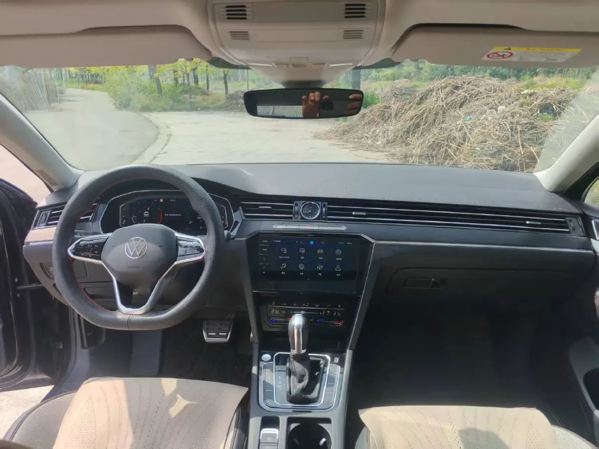 2023 Volkswagen Magotan 2.0T 186HP L4 7DCT,autocango,china used car exporter,china ev exporter,chinese used car exporter,chinese used ev exporter