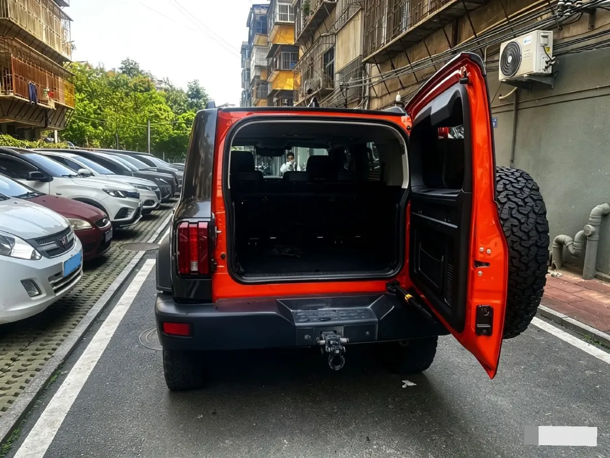 2023 Tank 300 2.0T 227HP L4 8AT,autocango,china used car exporter,china ev exporter,chinese used car exporter,chinese used ev exporter