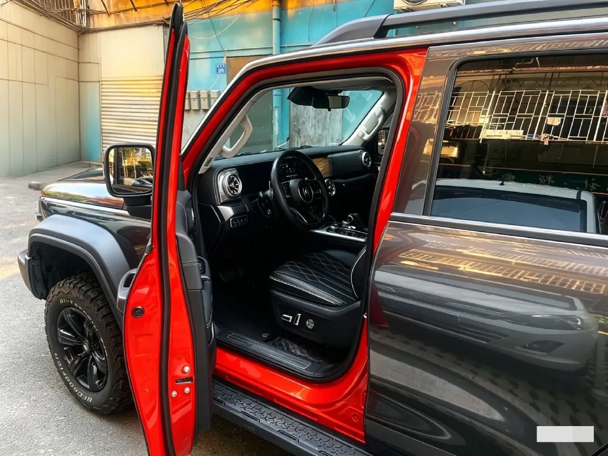 2023 Tank 300 2.0T 227HP L4 8AT,autocango,china used car exporter,china ev exporter,chinese used car exporter,chinese used ev exporter