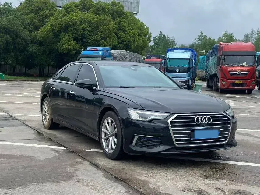 2021 Audi A6L 2.0T 190HP L4 7DCT,autocango,china used car exporter,china ev exporter,chinese used car exporter,chinese used ev exporter