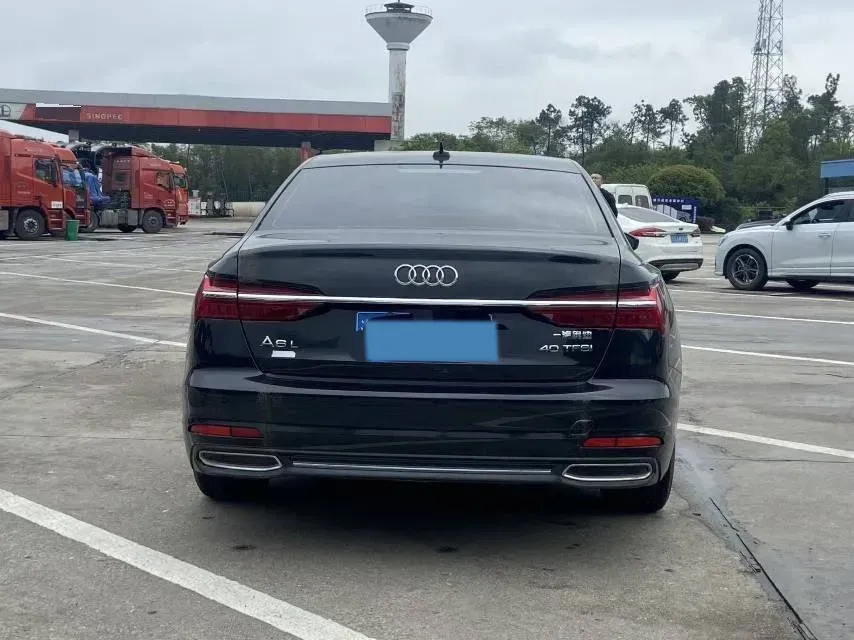2021 Audi A6L 2.0T 190HP L4 7DCT,autocango,china used car exporter,china ev exporter,chinese used car exporter,chinese used ev exporter