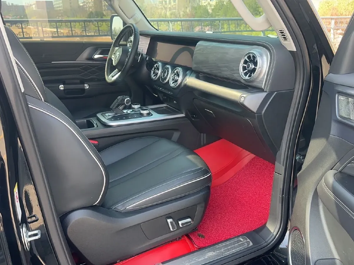 2024 Tank 300 2.0T 227HP L4 8AT,autocango,china used car exporter,china ev exporter,chinese used car exporter,chinese used ev exporter