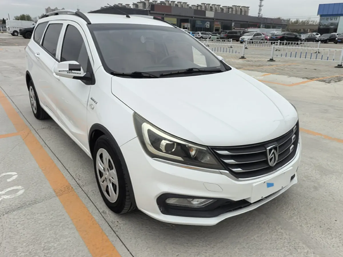 2017 BaoJun 310W 1.5L 112HP L4 6MT,autocango,china used car exporter,china ev exporter,chinese used car exporter,chinese used ev exporter