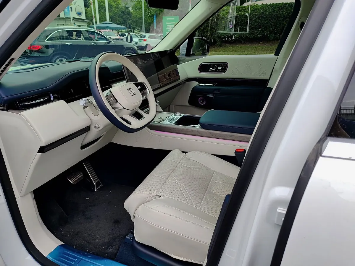 2025 Zeekr 9X 2.0T 279HP L4 1DHT PHEV,autocango,china used car exporter,china ev exporter,chinese used car exporter,chinese used ev exporter