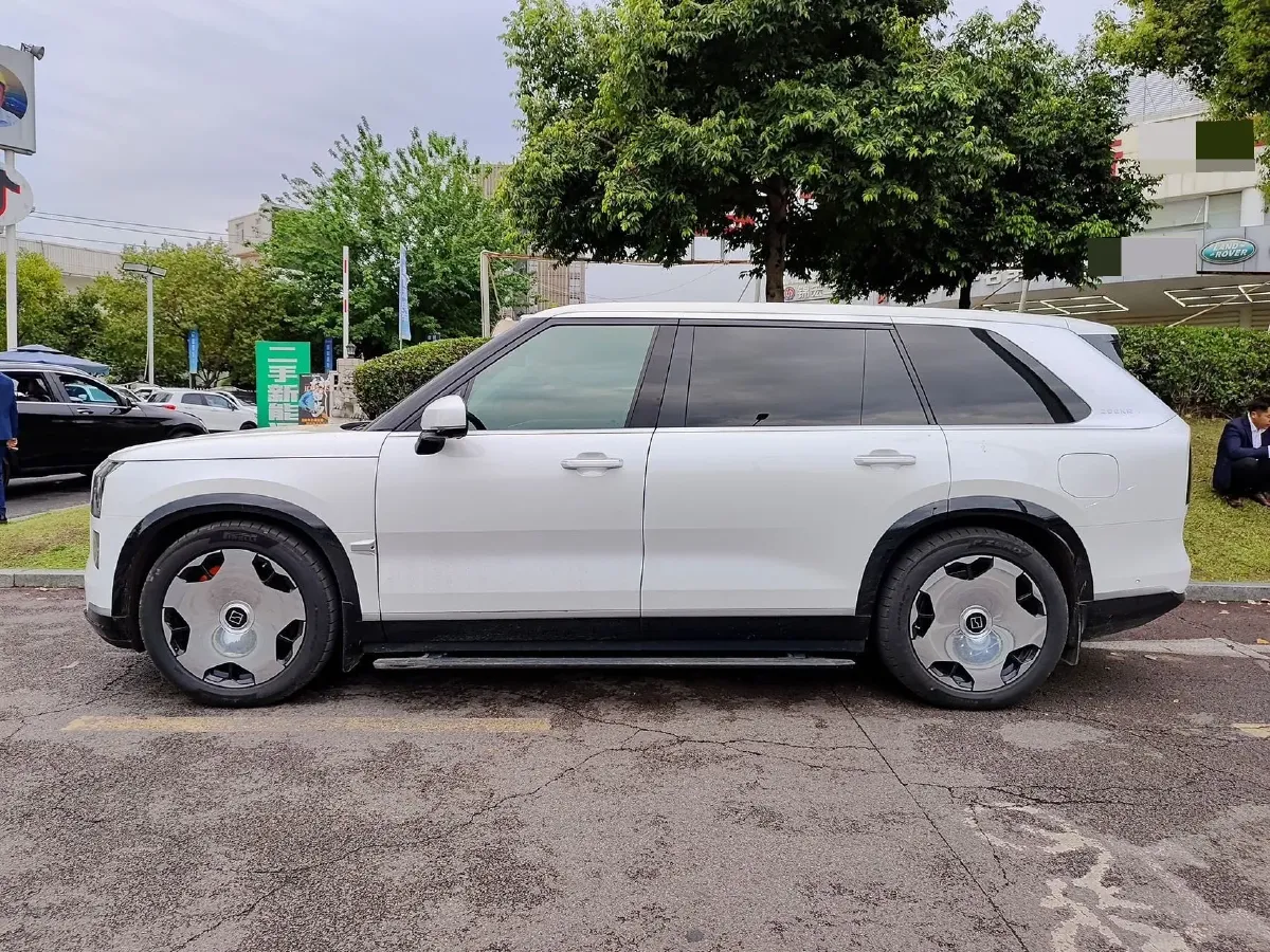 2025 Zeekr 9X 2.0T 279HP L4 1DHT PHEV,autocango,china used car exporter,china ev exporter,chinese used car exporter,chinese used ev exporter