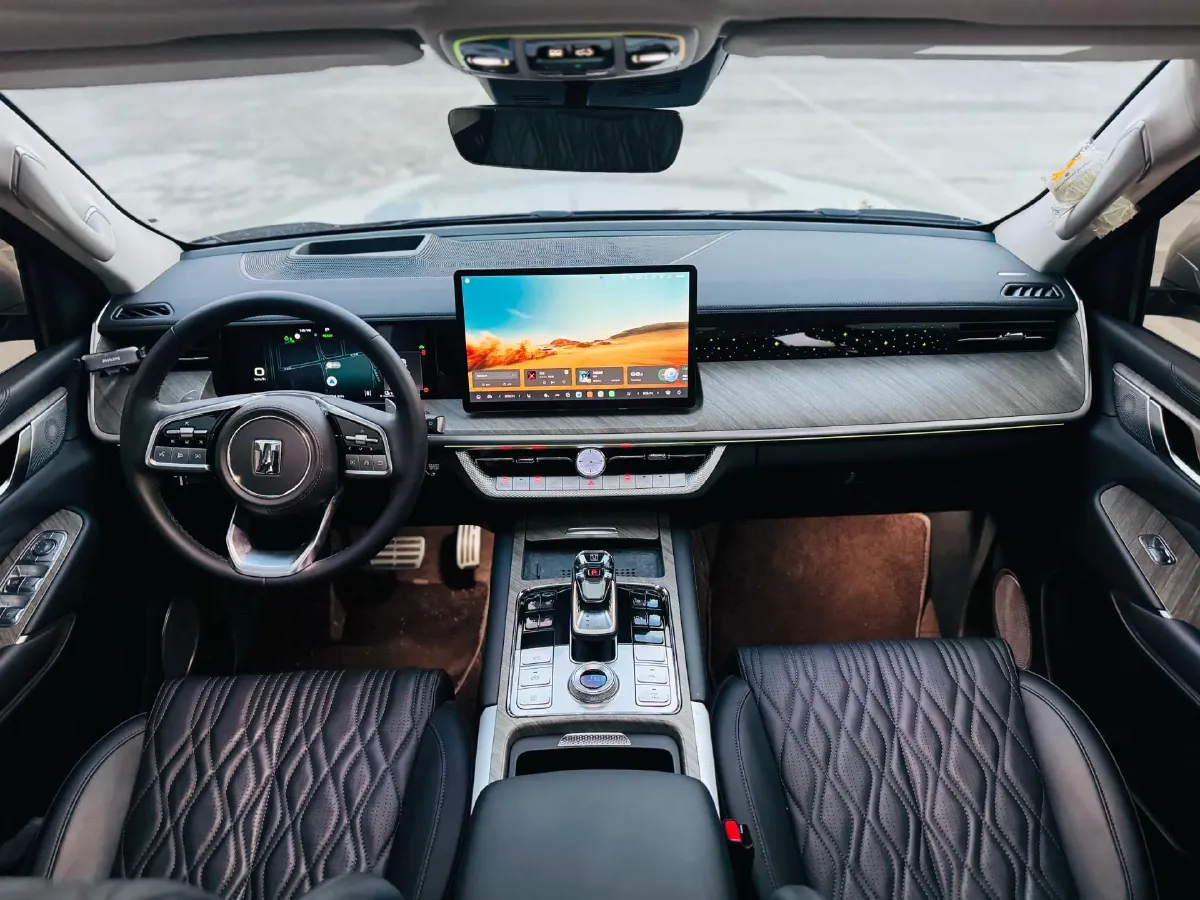 2023 Tank 500 2.0T 252HP L4 9AT PHEV 37.1KWH,autocango,china used car exporter,china ev exporter,chinese used car exporter,chinese used ev exporter