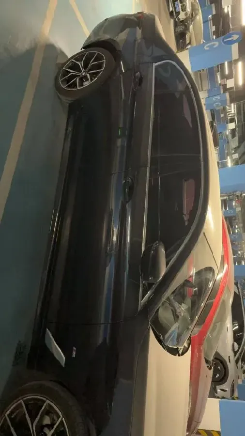 2022 BMW 5 Series 2.0T 252HP L4 8AT,autocango,china used car exporter,china ev exporter,chinese used car exporter,chinese used ev exporter