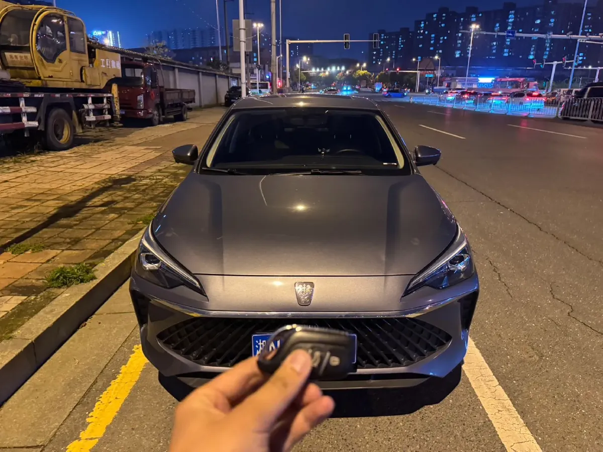 2023 Roewe i5 1.5L 129HP L4 CVT,autocango,china used car exporter,china ev exporter,chinese used car exporter,chinese used ev exporter