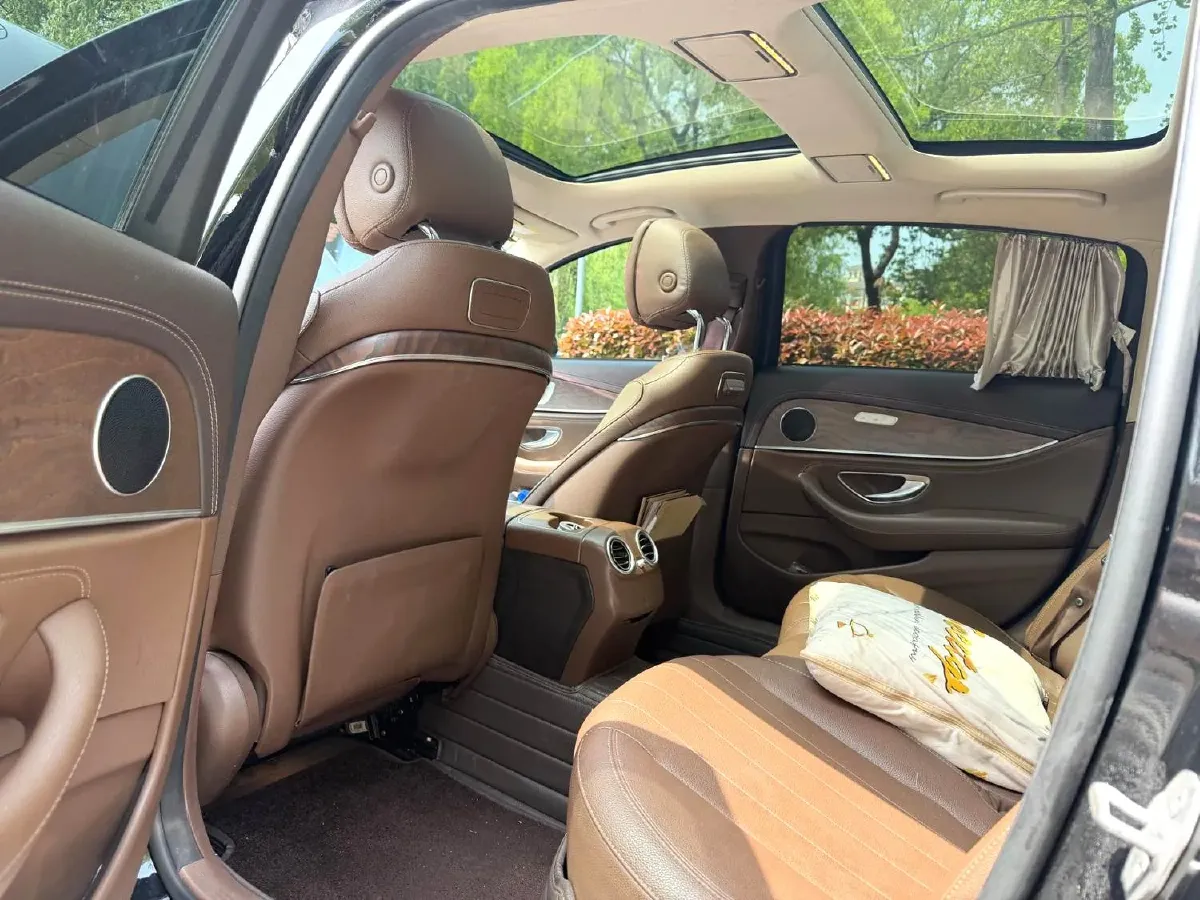 2020 Mercedes-Benz E Class 2.0T 258HP L4 9AT,autocango,china used car exporter,china ev exporter,chinese used car exporter,chinese used ev exporter