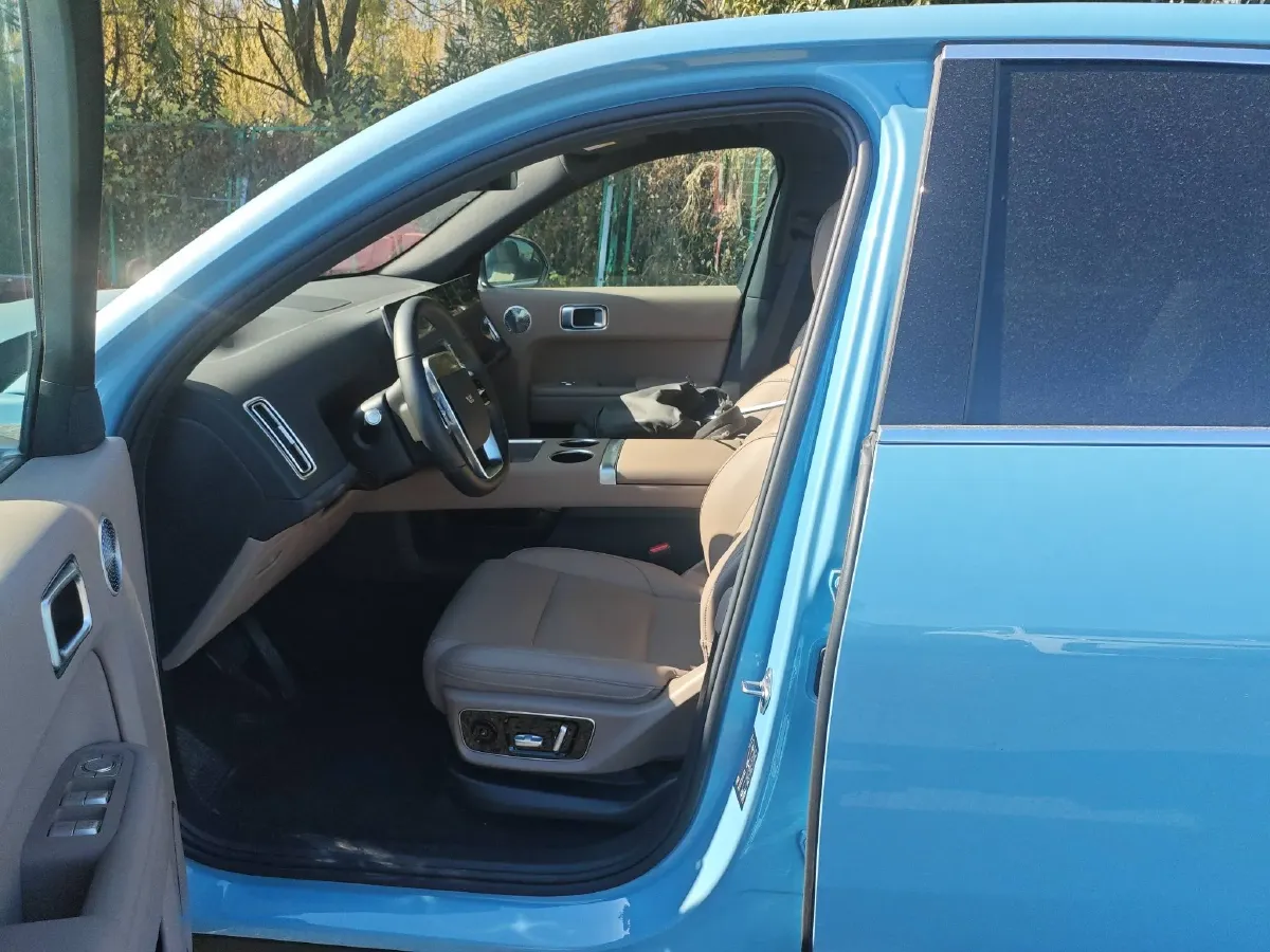 2025 Li L7 Range Extended 154HP REEV,autocango,china used car exporter,china ev exporter,chinese used car exporter,chinese used ev exporter