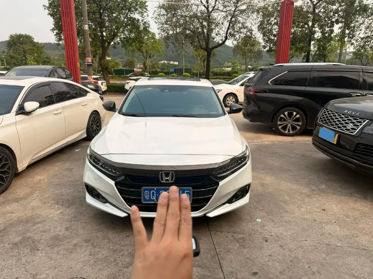 2022 Honda Accord 1.5T 194HP L4 CVT,autocango,china used car exporter,china ev exporter,chinese used car exporter,chinese used ev exporter
