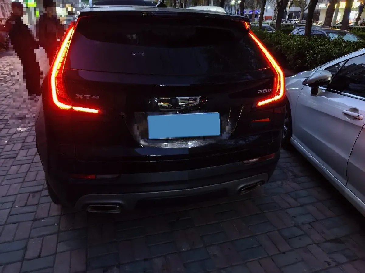 2020 Cadillac XT4 2.0T 241HP L4 9AT,autocango,china used car exporter,china ev exporter,chinese used car exporter,chinese used ev exporter