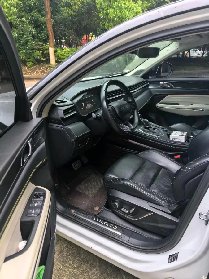 2020 LYNK&CO 05 2.0T 254HP L4 8AT,autocango,china used car exporter,china ev exporter,chinese used car exporter,chinese used ev exporter