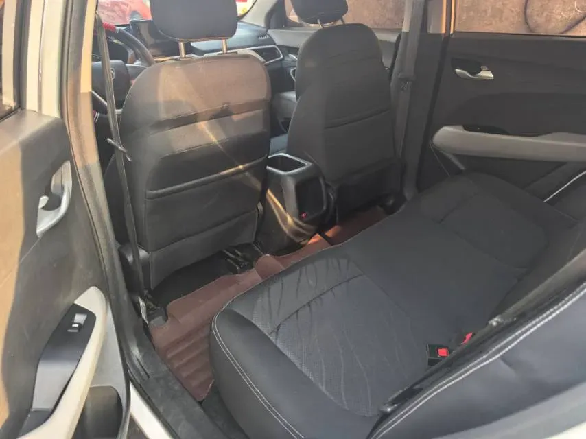 2019 WuLing HongGuang 1.5L 99HP L4 6MT,autocango,china used car exporter,china ev exporter,chinese used car exporter,chinese used ev exporter
