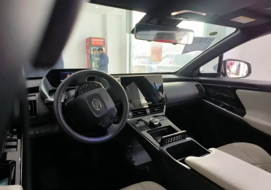 2022 Toyota bZ4X BEV 66.7KWH,autocango,china used car exporter,china ev exporter,chinese used car exporter,chinese used ev exporter