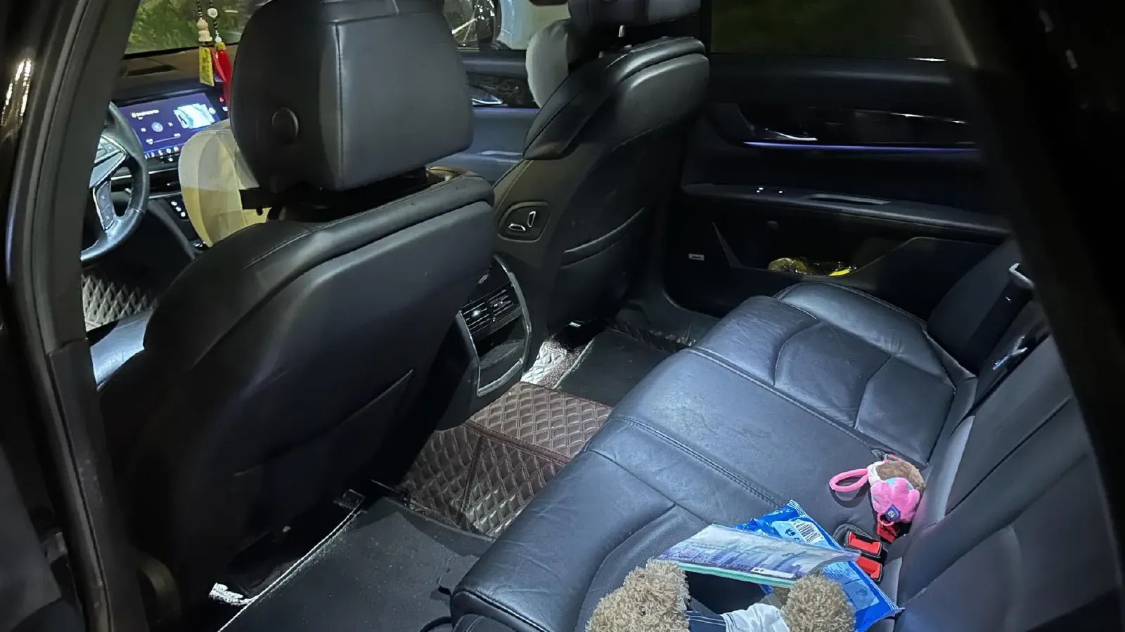 2022 Cadillac CT6 2.0T 237HP L4 10AT,autocango,china used car exporter,china ev exporter,chinese used car exporter,chinese used ev exporter