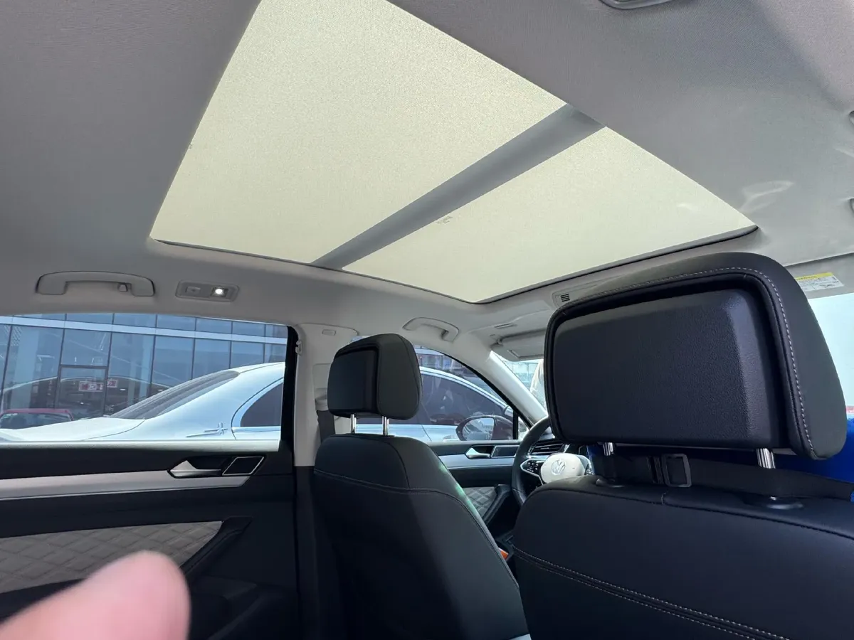 2023 Volkswagen Magotan 2.0T 186HP L4 7DCT,autocango,china used car exporter,china ev exporter,chinese used car exporter,chinese used ev exporter