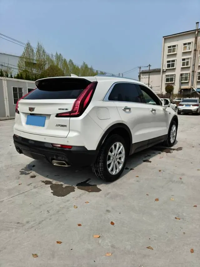 2022 Cadillac XT4 2.0T 237HP L4 9AT,autocango,china used car exporter,china ev exporter,chinese used car exporter,chinese used ev exporter