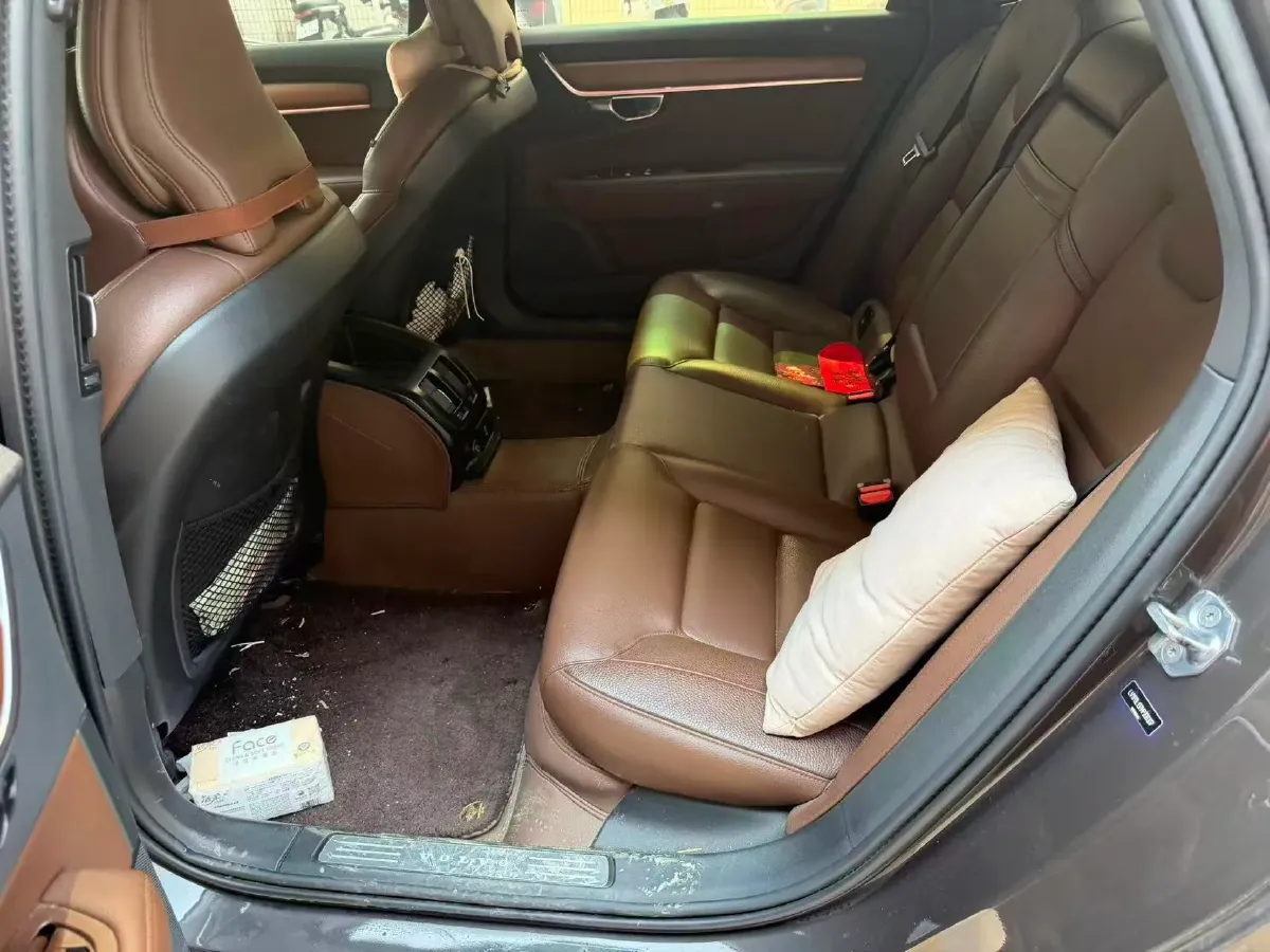 2021 Volvo S90 2.0T 250HP L4 8AT,autocango,china used car exporter,china ev exporter,chinese used car exporter,chinese used ev exporter