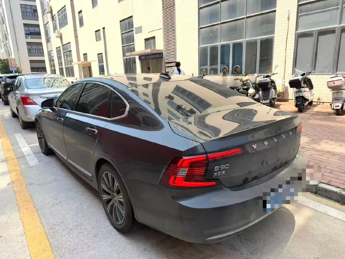 2021 Volvo S90 2.0T 250HP L4 8AT,autocango,china used car exporter,china ev exporter,chinese used car exporter,chinese used ev exporter