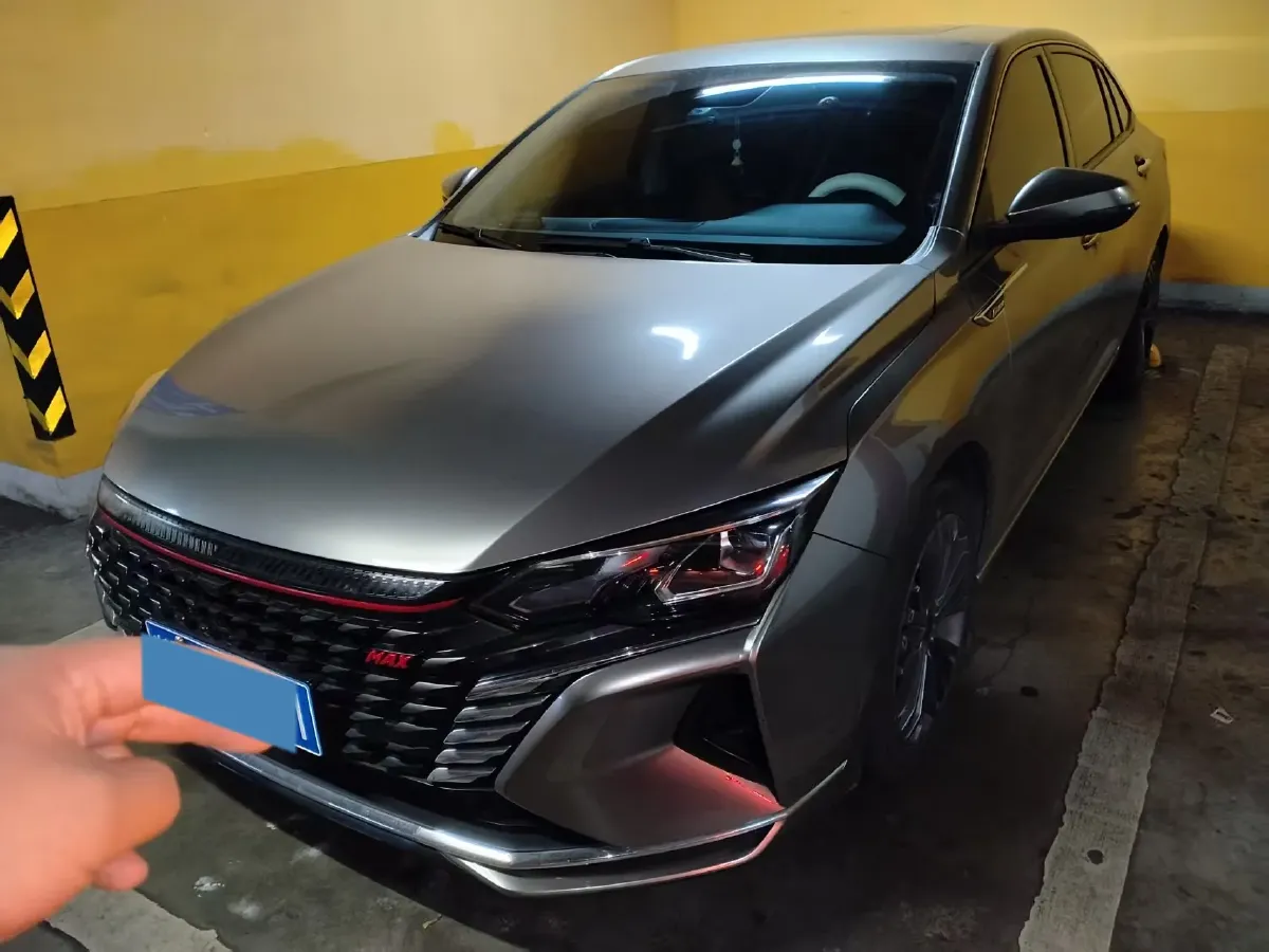 2021 DongFeng Aeolus YiXuan MAX 1.5T 190HP L4 7DCT,autocango,china used car exporter,china ev exporter,chinese used car exporter,chinese used ev exporter