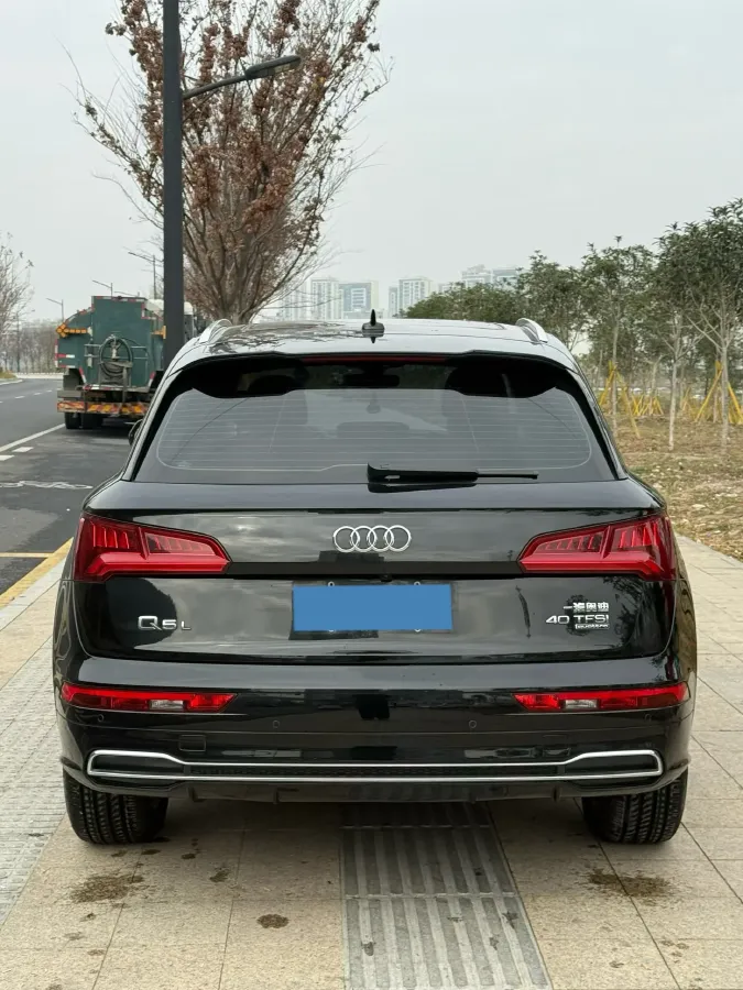2020 Audi Q5L 2.0T 252HP L4 7DCT,autocango,china used car exporter,china ev exporter,chinese used car exporter,chinese used ev exporter
