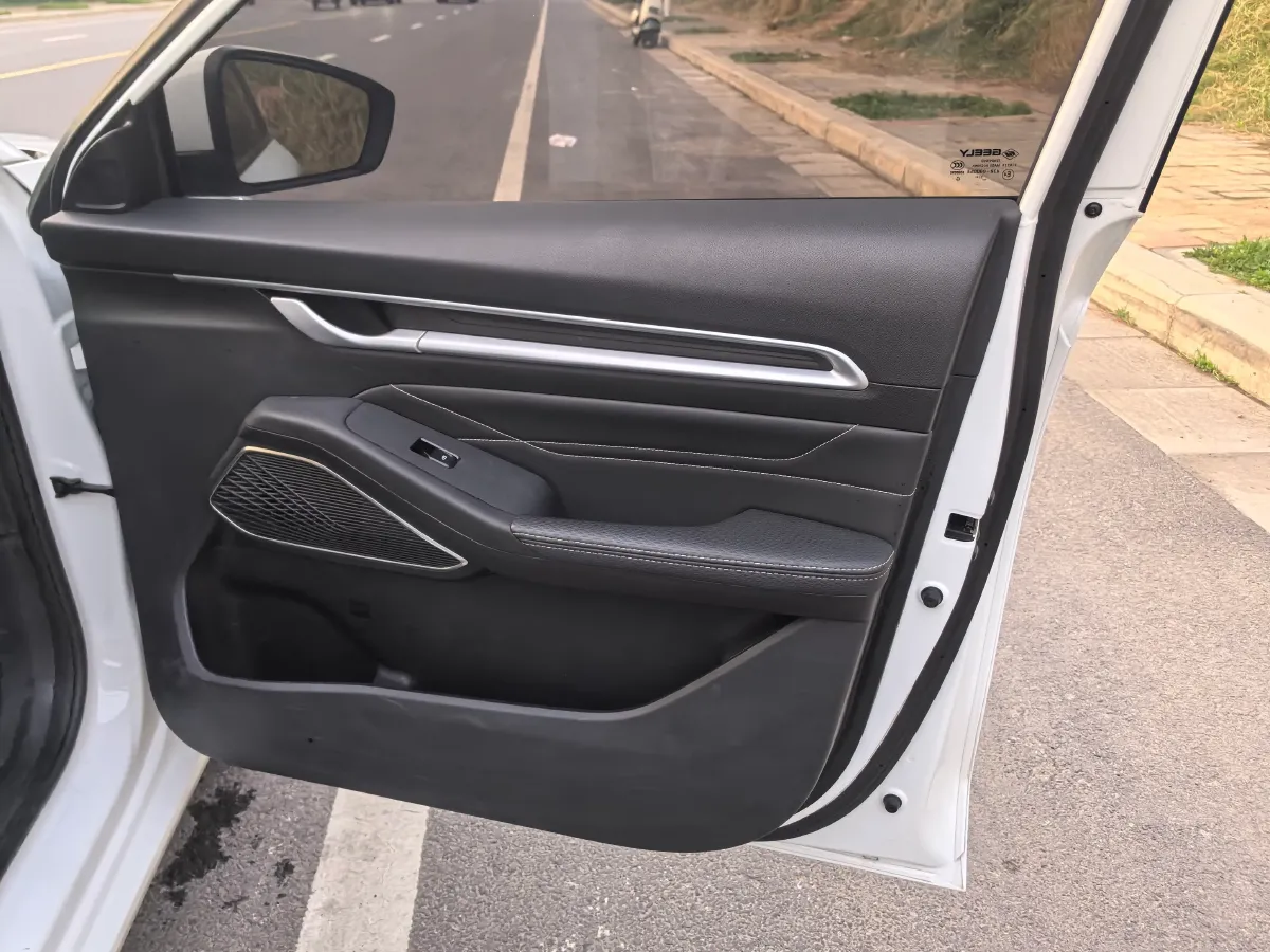 2022 Geely Emgrand 1.5L 114HP L4 CVT,autocango,china used car exporter,china ev exporter,chinese used car exporter,chinese used ev exporter