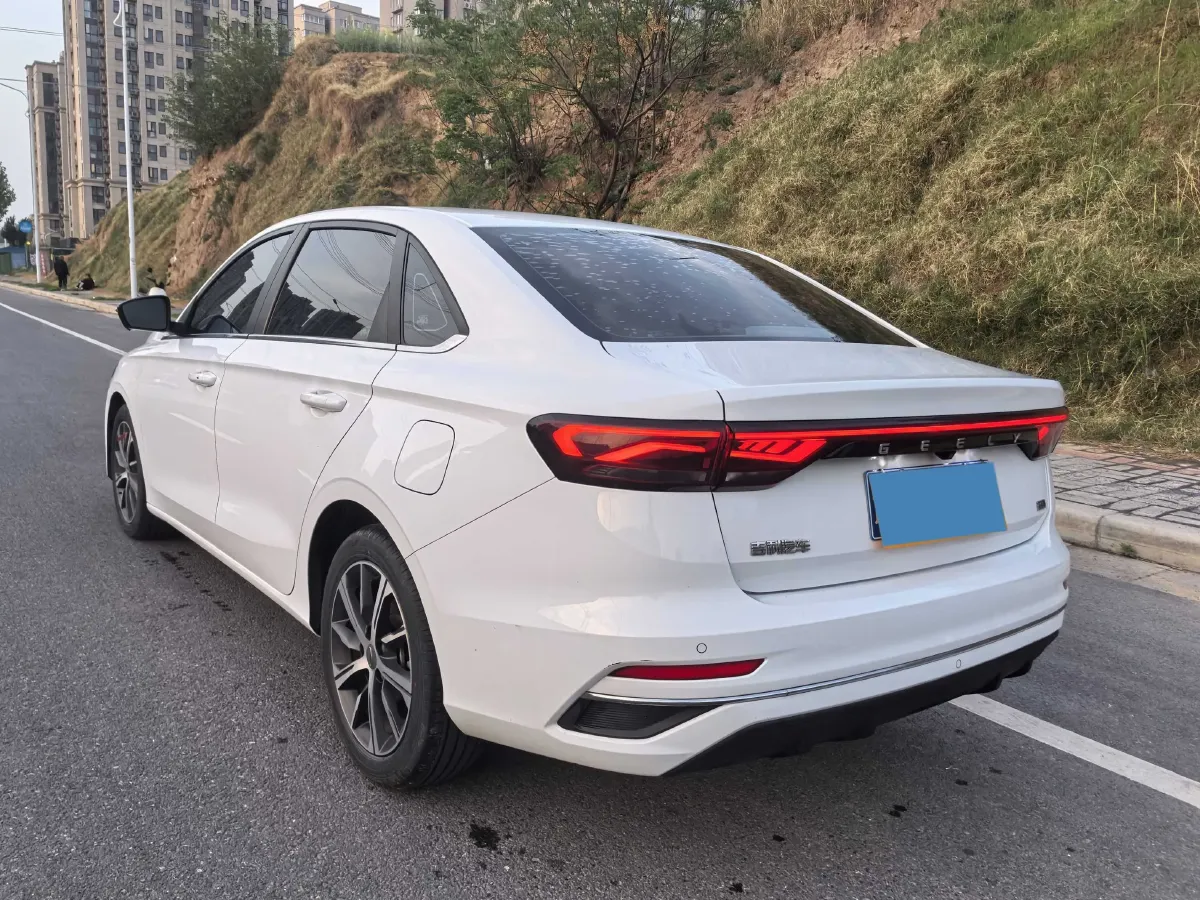 2022 Geely Emgrand 1.5L 114HP L4 CVT,autocango,china used car exporter,china ev exporter,chinese used car exporter,chinese used ev exporter