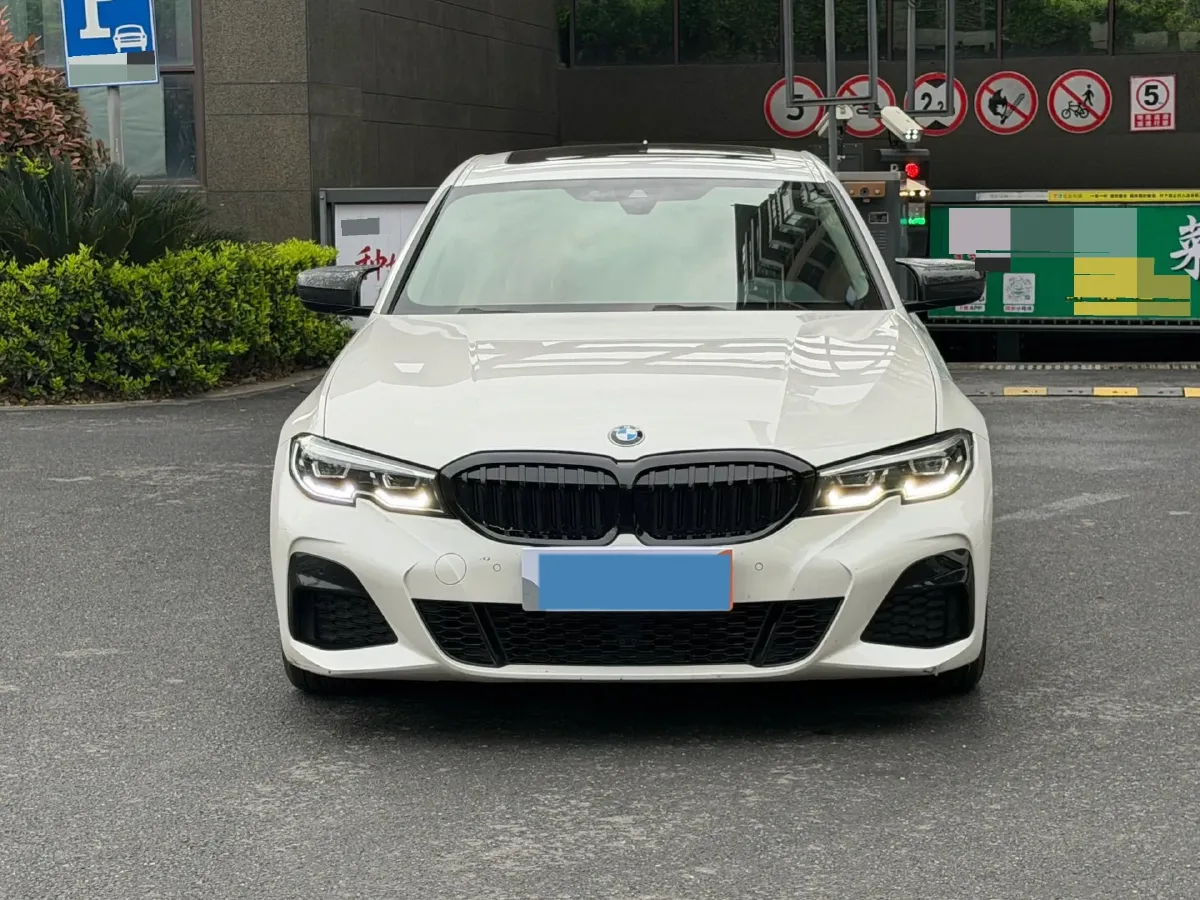 2022 BMW 3 Series 2.0T 184HP L4 8AT,autocango,china used car exporter,china ev exporter,chinese used car exporter,chinese used ev exporter