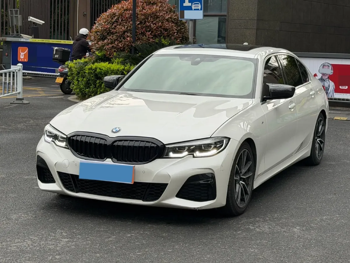 2022 BMW 3 Series 2.0T 184HP L4 8AT,autocango,china used car exporter,china ev exporter,chinese used car exporter,chinese used ev exporter