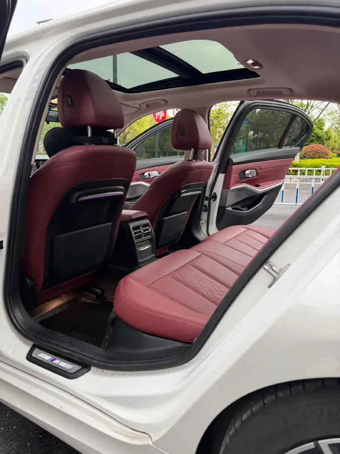 2022 BMW 3 Series 2.0T 184HP L4 8AT,autocango,china used car exporter,china ev exporter,chinese used car exporter,chinese used ev exporter