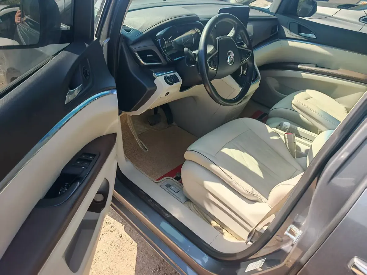 2021 Buick GL8 2.0T 237HP L4 9AT,autocango,china used car exporter,china ev exporter,chinese used car exporter,chinese used ev exporter