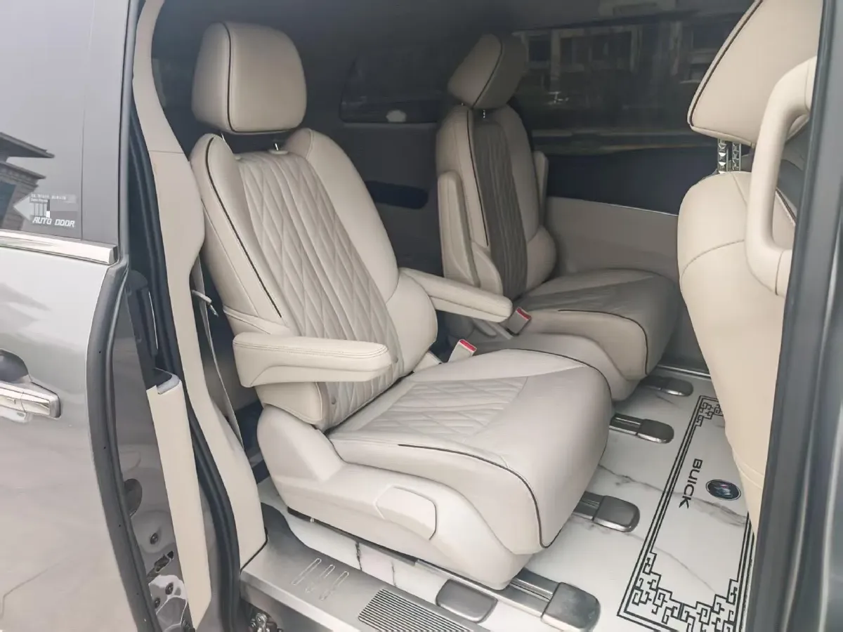 2021 Buick GL8 2.0T 237HP L4 9AT,autocango,china used car exporter,china ev exporter,chinese used car exporter,chinese used ev exporter