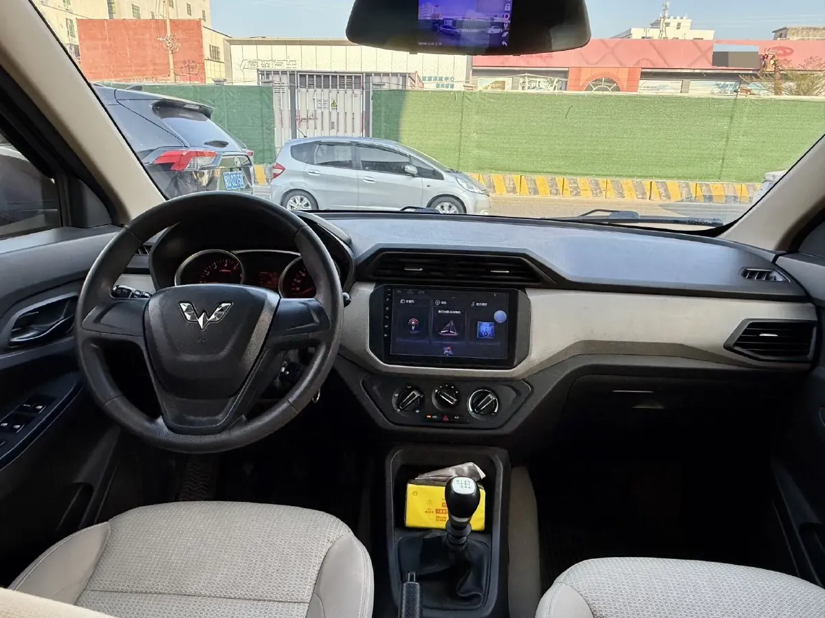 2019 WuLing HongGuang 1.5L 99HP L4 6MT,autocango,china used car exporter,china ev exporter,chinese used car exporter,chinese used ev exporter