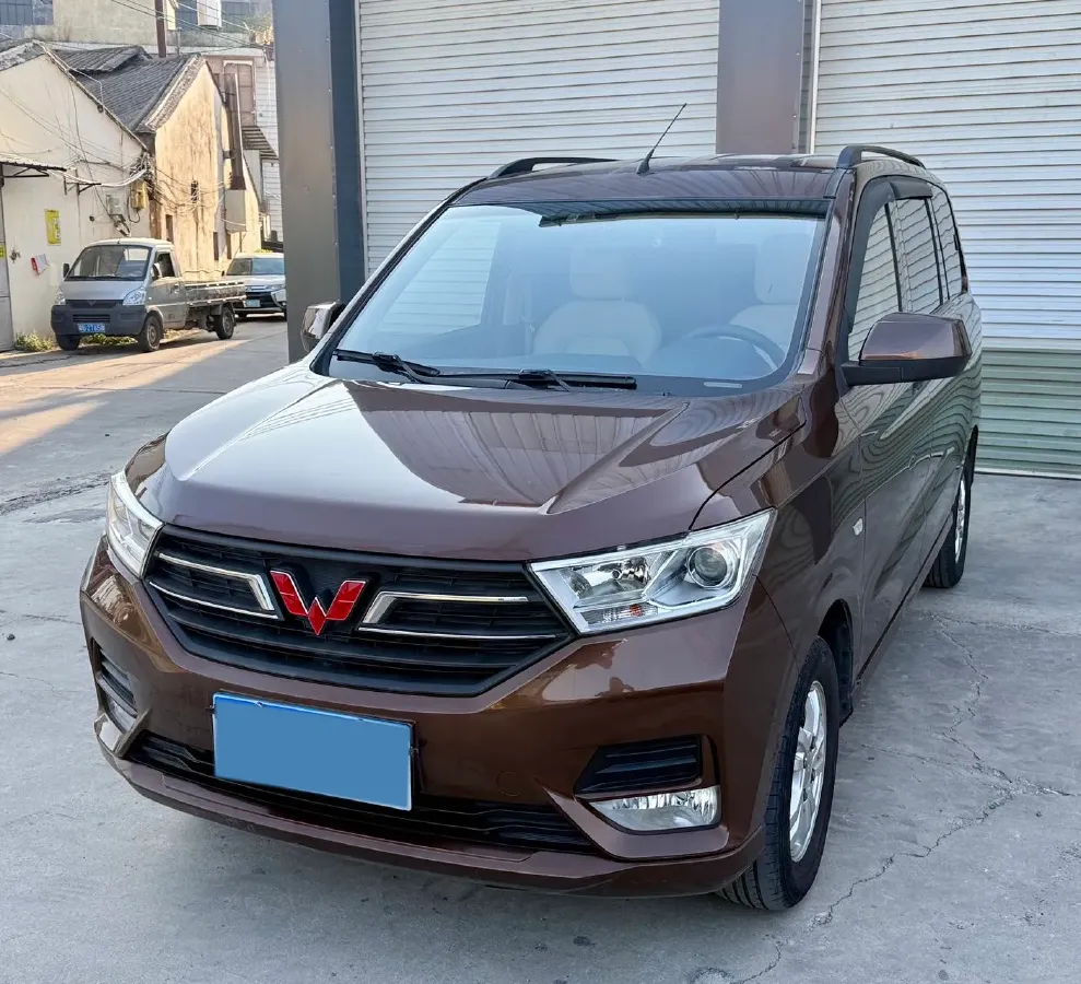 2019 WuLing HongGuang 1.5L 99HP L4 6MT,autocango,china used car exporter,china ev exporter,chinese used car exporter,chinese used ev exporter
