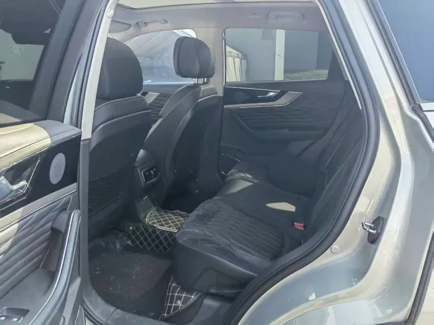 2022 HongQi HS5 2.0T 224HP L4 6AT,autocango,china used car exporter,china ev exporter,chinese used car exporter,chinese used ev exporter